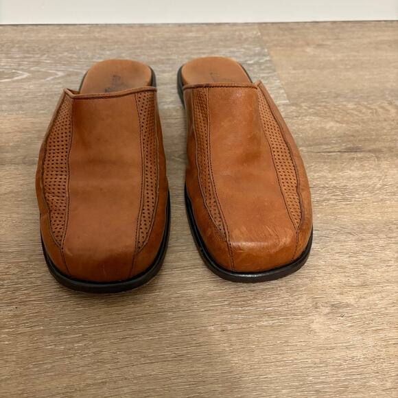 Tommy Bahama Leather Brown Men's Slip-On Slides Close Toes Shoes Size 9 - Picture 2 of 9